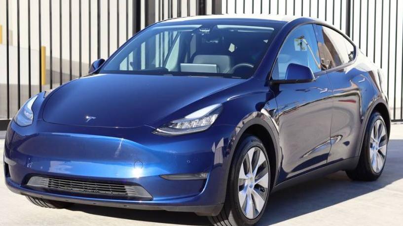 TESLA MODEL Y 2020 5YJYGDEF0LF005868 image